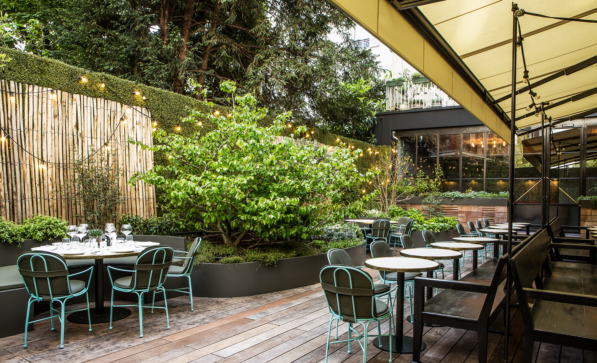 Patio restaurant Neuilly